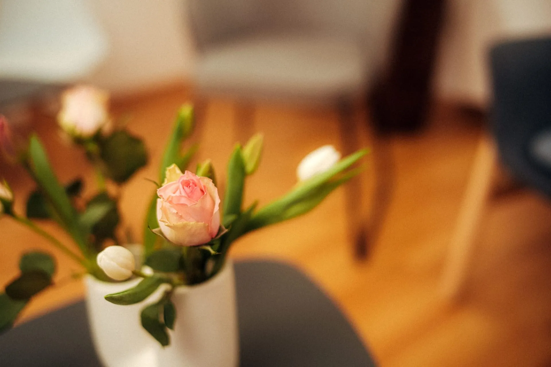 Rosen in einer Vase in der Praxis